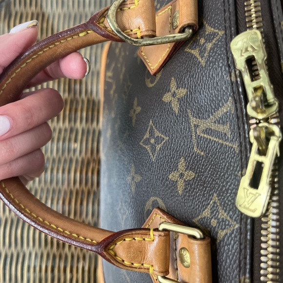 LOUIS VUITTON ALMA Monogram Handbag M51130 Serial #FL0061 - Picture 10 of 16